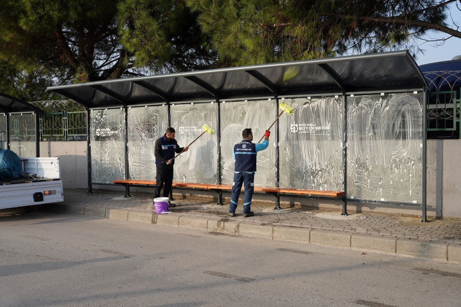 Duraklar periyodik olarak temizleniyor