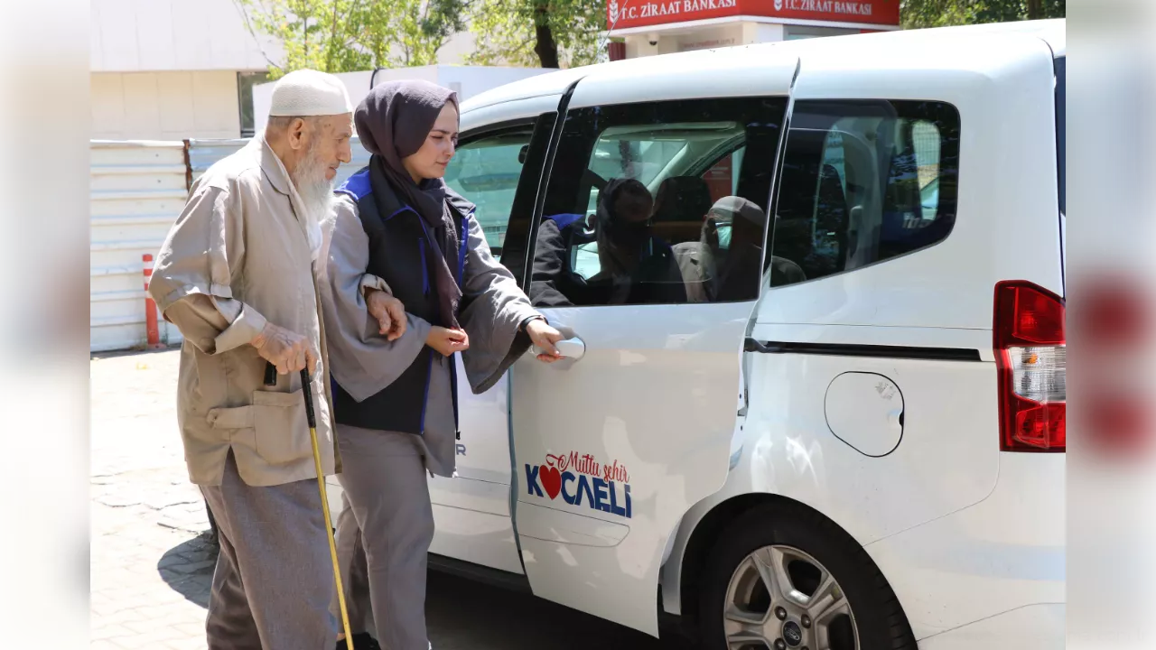 Büyükşehir’den yalnızlığı unutturan hizmetler