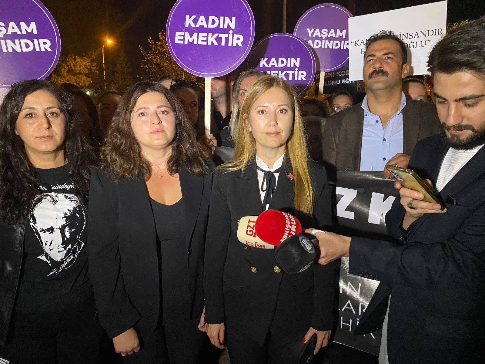 CHP Kadın Kolları’ndan Eskişehir’de ses getiren yürüyüş!