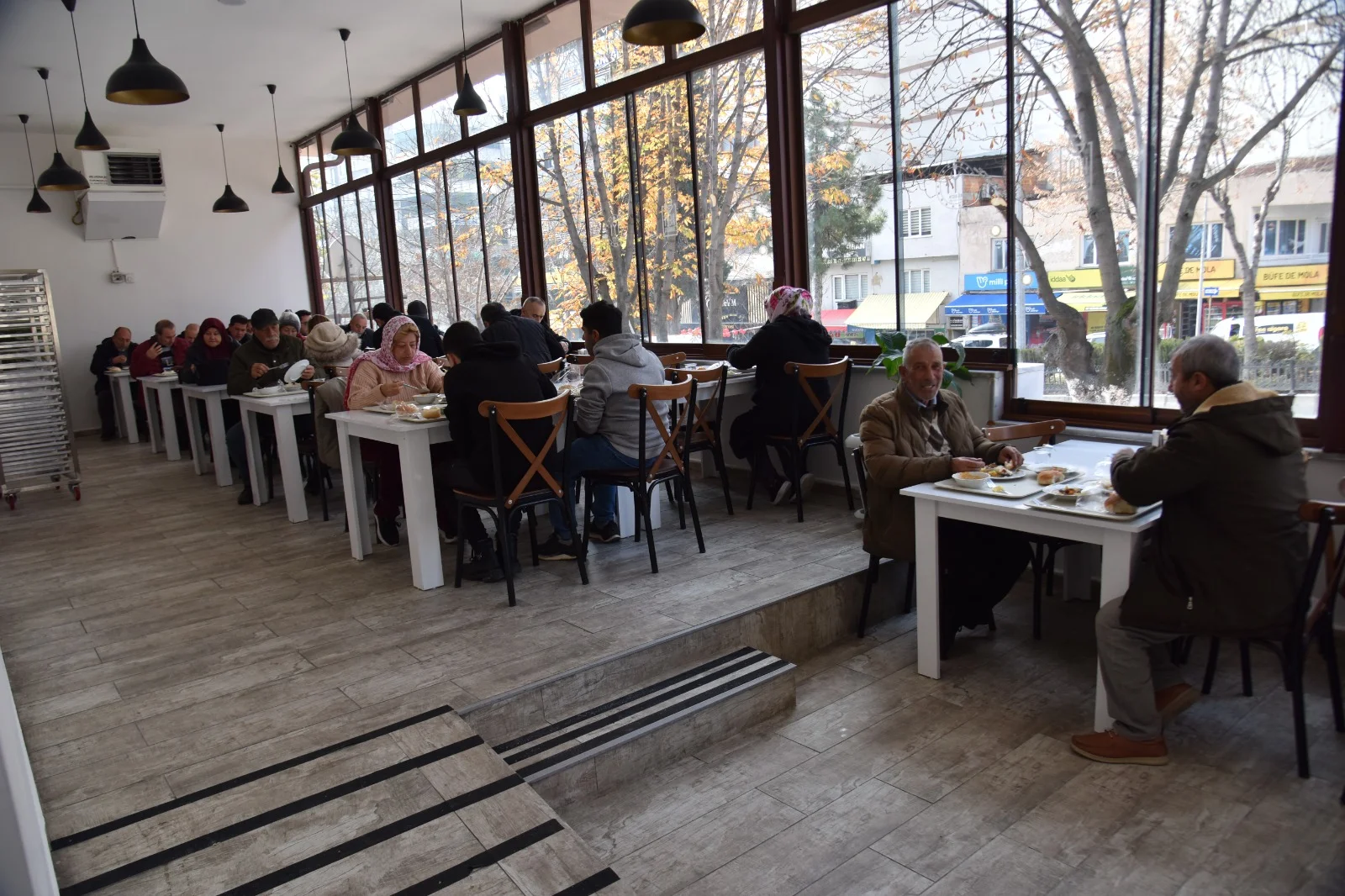 KENT LOKANTASINA VATANDAŞLARDAN YOĞUN İLGİ