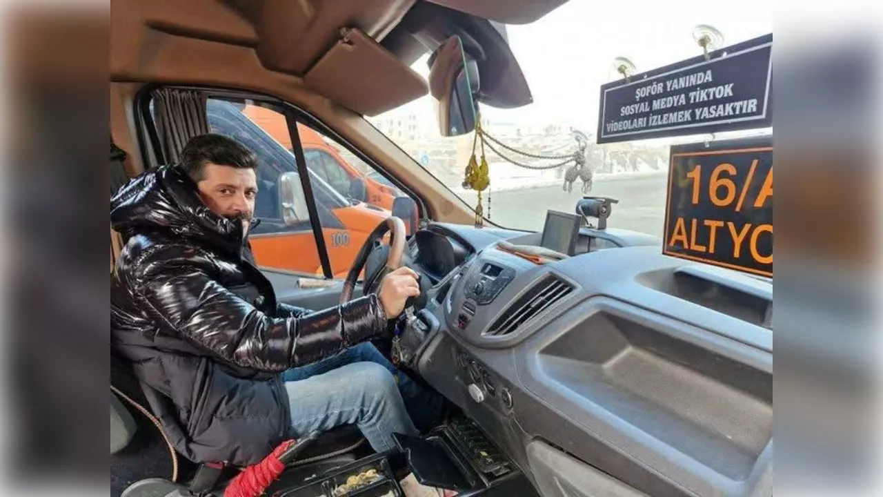 Erzurum’da Minibüs Şoföründen İlginç Yasak: TikTok İzlemek Artık Yasak