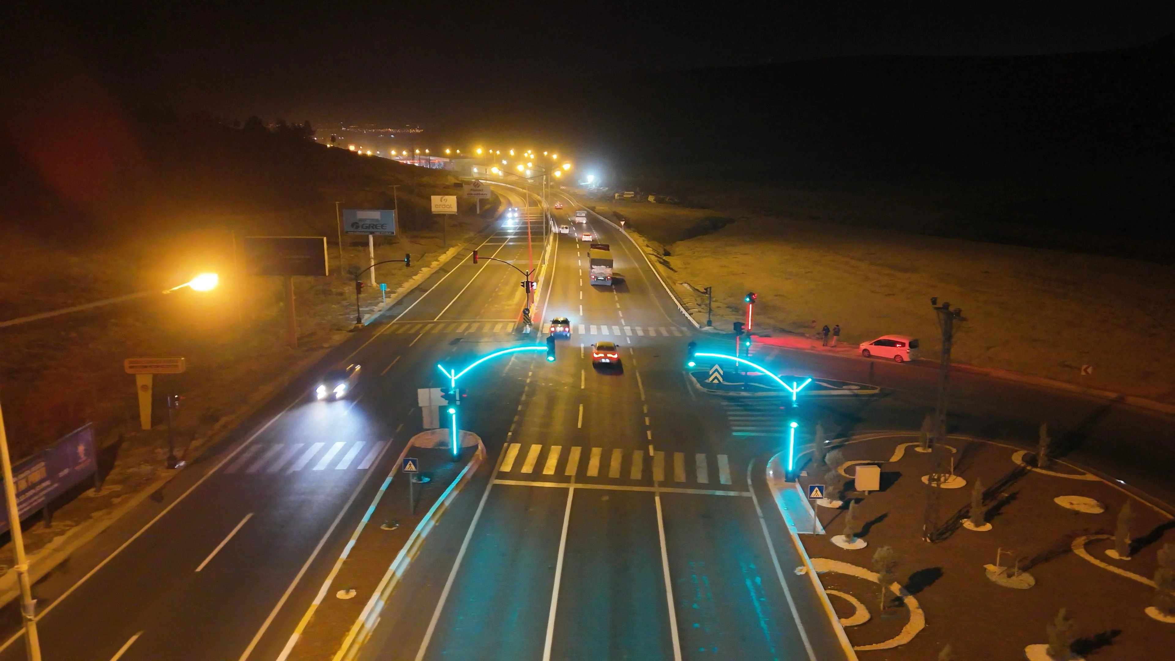 Mardin Trafiğinde Led Işıklı Yaya Geçitleri ve Dekoratif Sinyalizasyon Dönemi Başladı