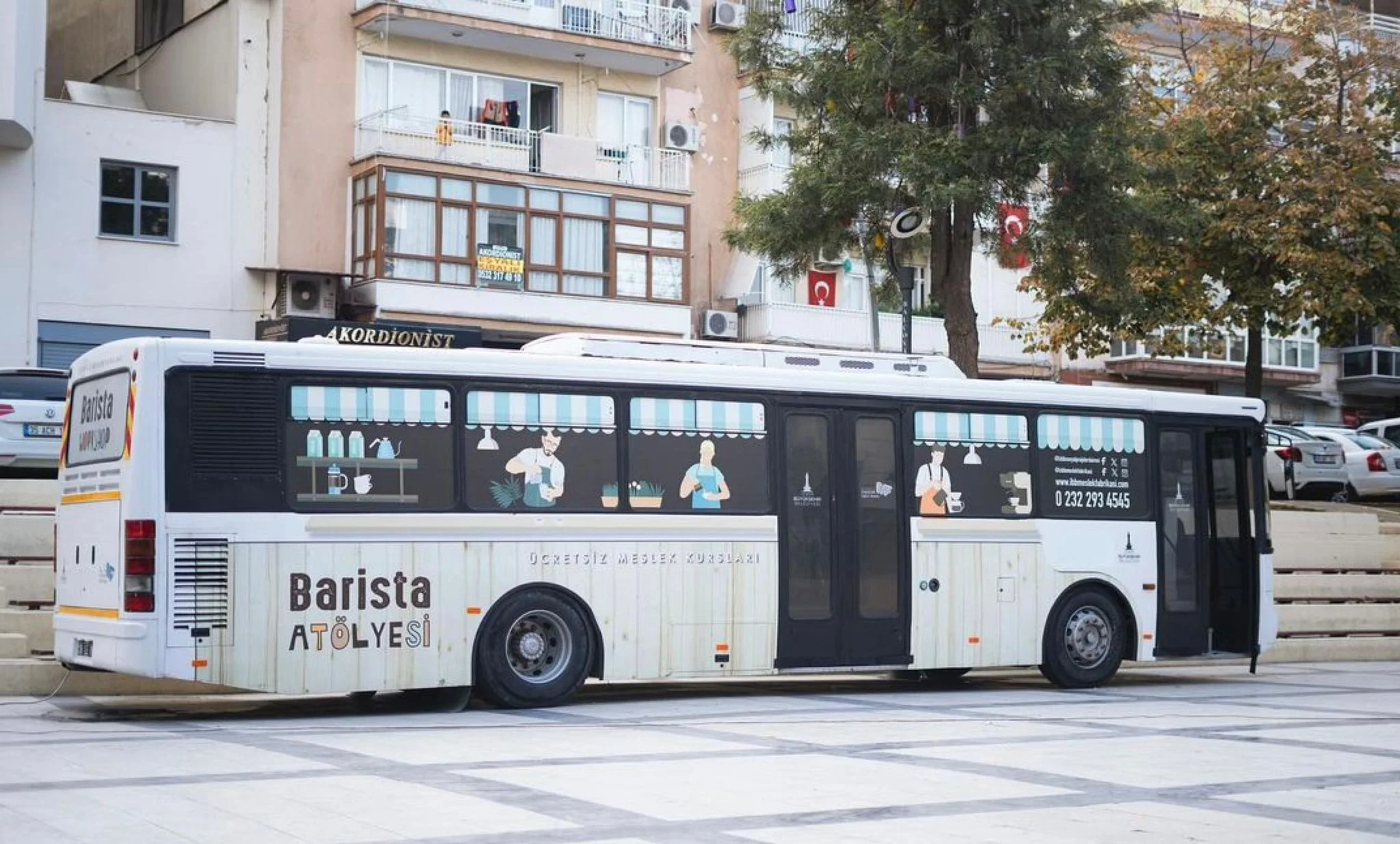 "Mobil Barista" otobüsünün yeni rotası gençlik merkezleri