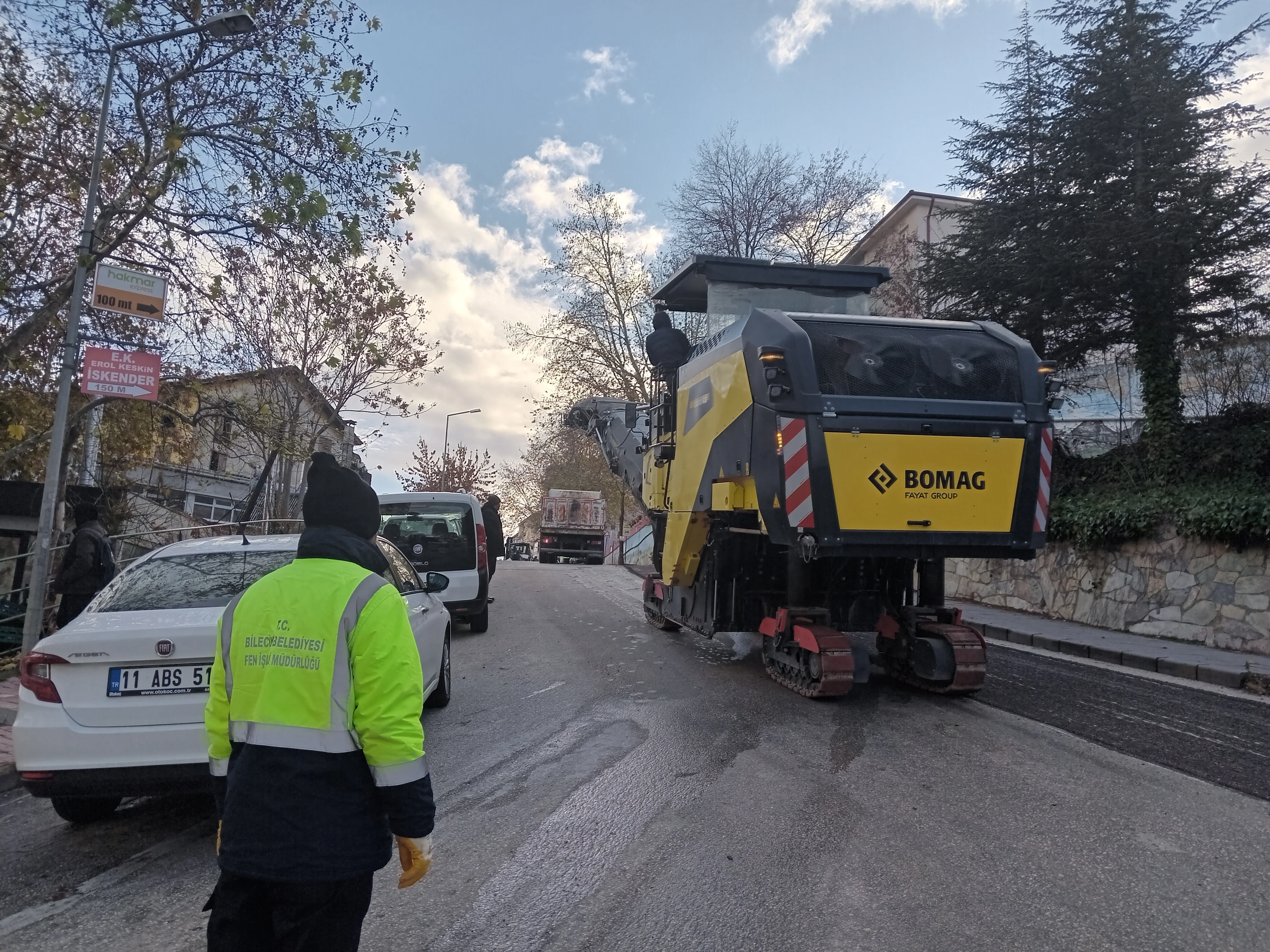 EĞİMLİ YOLLAR TIRAŞLANARAK GÜVENLİ HALE GETİRİLDİ