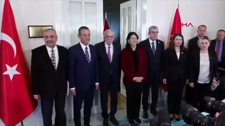 DEM Parti heyeti, CHP görüşmesi sona erdi