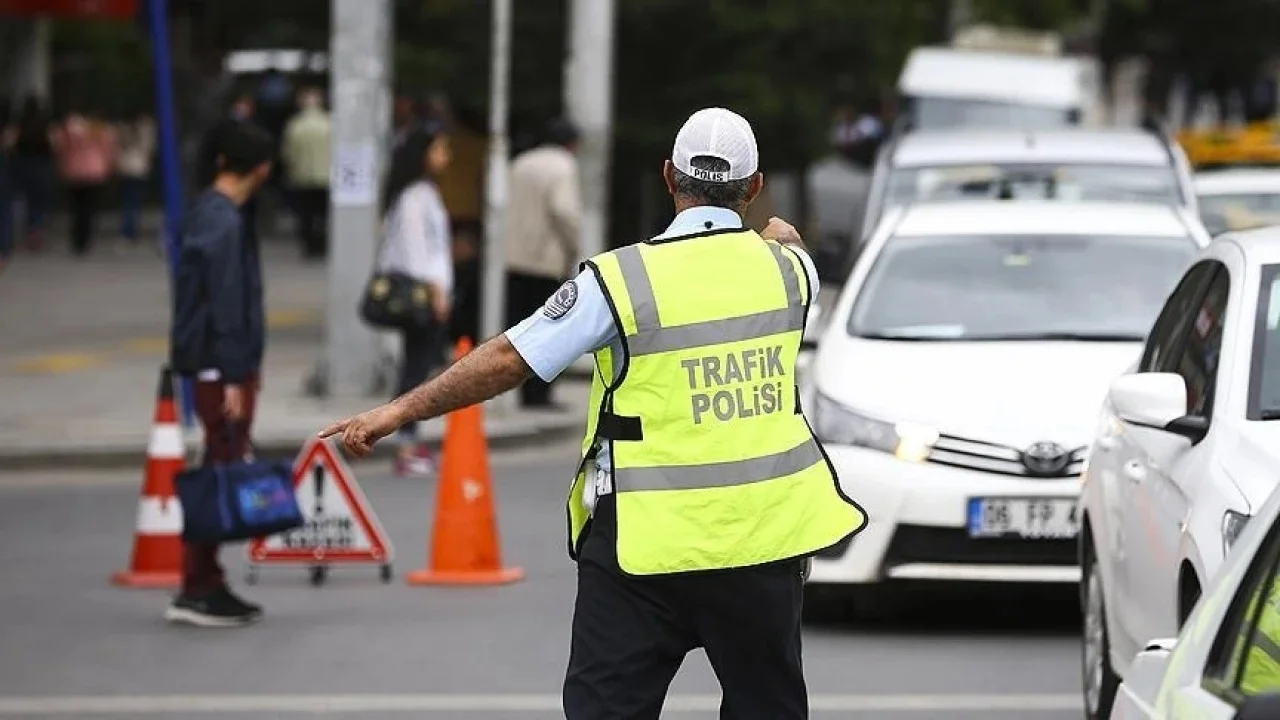 Polis Ekiplerince Son 1 Hafta İçerisinde 9 Bin Araç Kontrol Edildi.