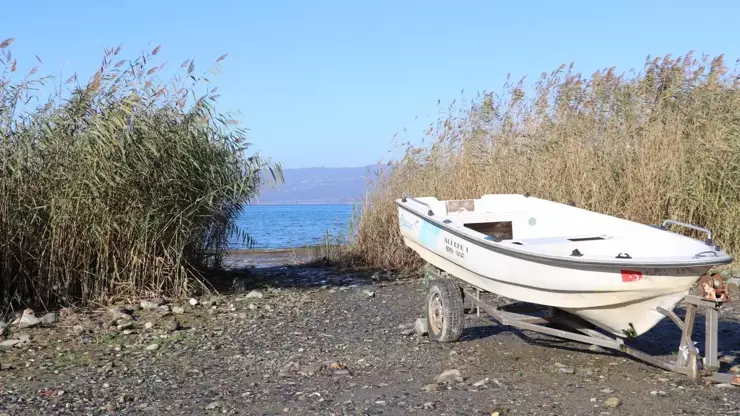 Sapanca Gölü'nde su seviyesi kritik seviyede!