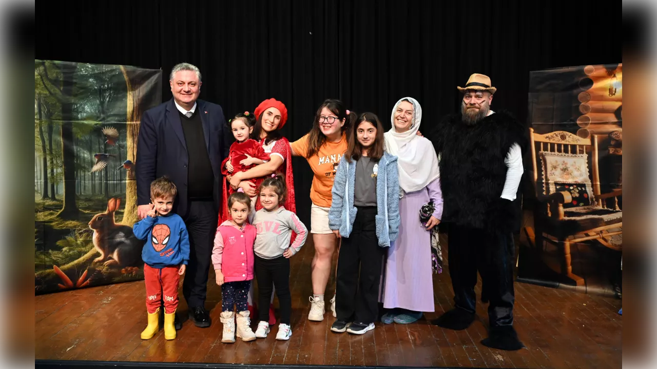 YALOVA BELEDİYESİ’NİN SOSYAL DESTEKLERİ GÖZ DOLDURDU  BAŞKAN MEHMET GÜREL, “SUNDUĞUMUZ HİZMETLER VE HAYATA GEÇİRDİĞİMİZ PROJELERLE HALKIMIZIN YANINDAYIZ”