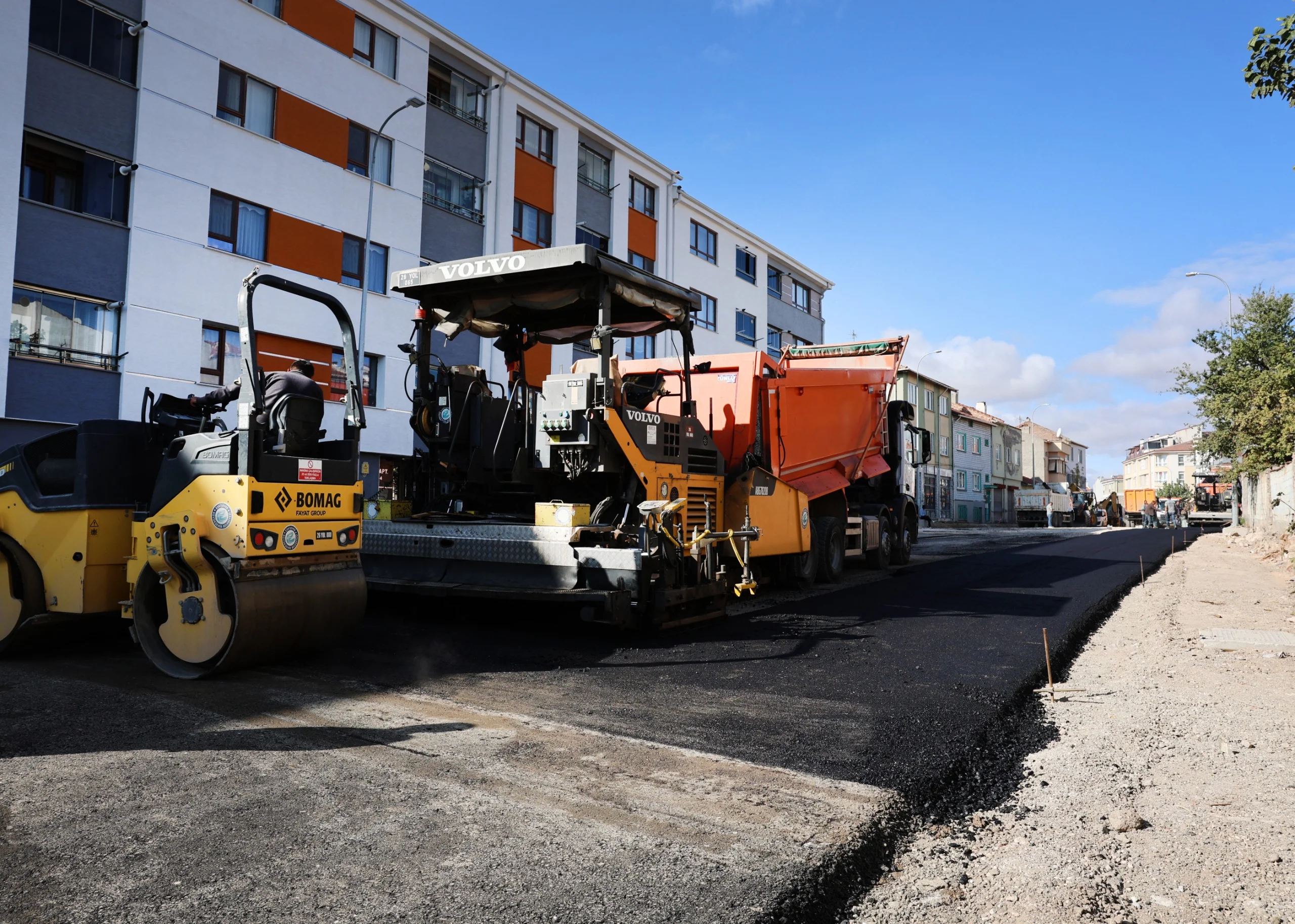 ESENTEPE MAHALLESİ’NDE ASFALT ÇALIŞMALARINDA SONA GELİNDİ