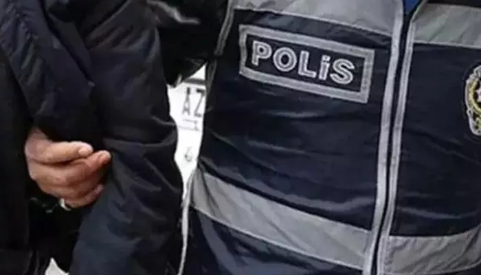 Sabiha Gökçen&#039;de polis alarma geçti! İran&#039;dan gelen şüphelinin midesinde 300 gram uyuşturucu bulundu