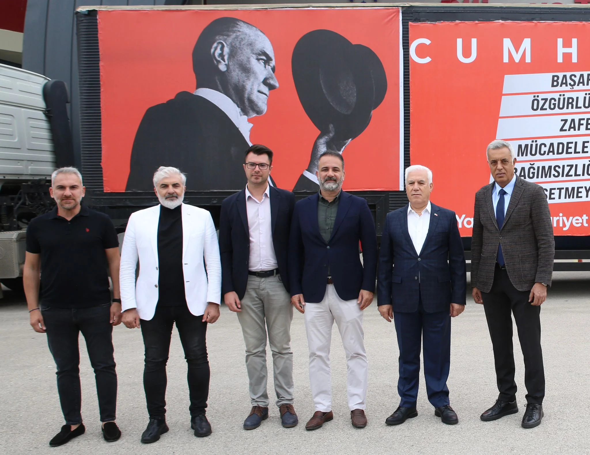 29 Ekim coşkusu 'Cumhuriyet Tırı' ile Bursa’yı sarıyor