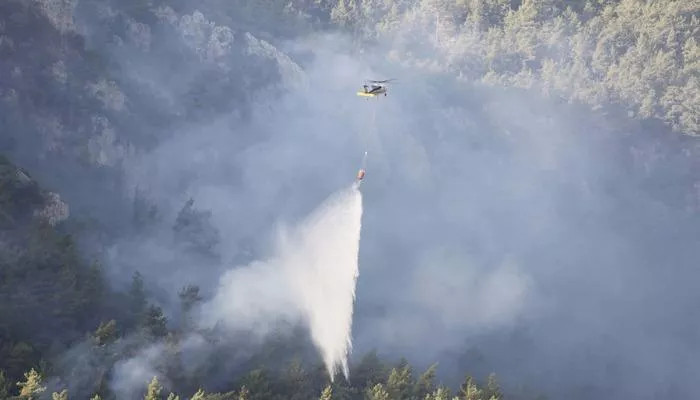 Muğla&#039;daki orman yangını 2. gününe girdi: Müdahalede zorluk yaşanıyor