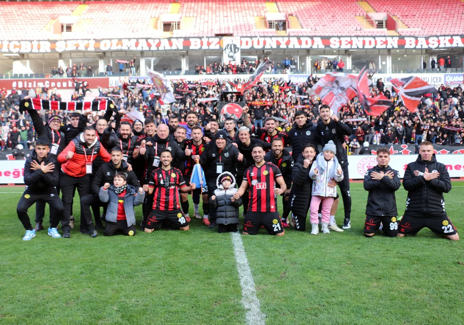 Eskişehirspor yeniden liderliğe yükseldi