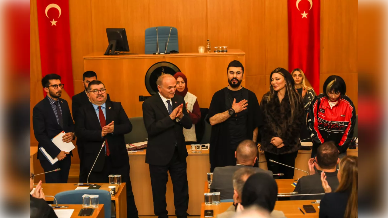 SOSYAL SORUMLULUK PROJESİ YOLDA UMUT AKYÜREK AİLESİ İLE DÜZCE’DE BAĞIMLILIĞA DİKKAT ÇEKTİ LİMAN AYIK YAŞAM DERNEĞİ DÜZCE’DE MERKEZ KURACAK