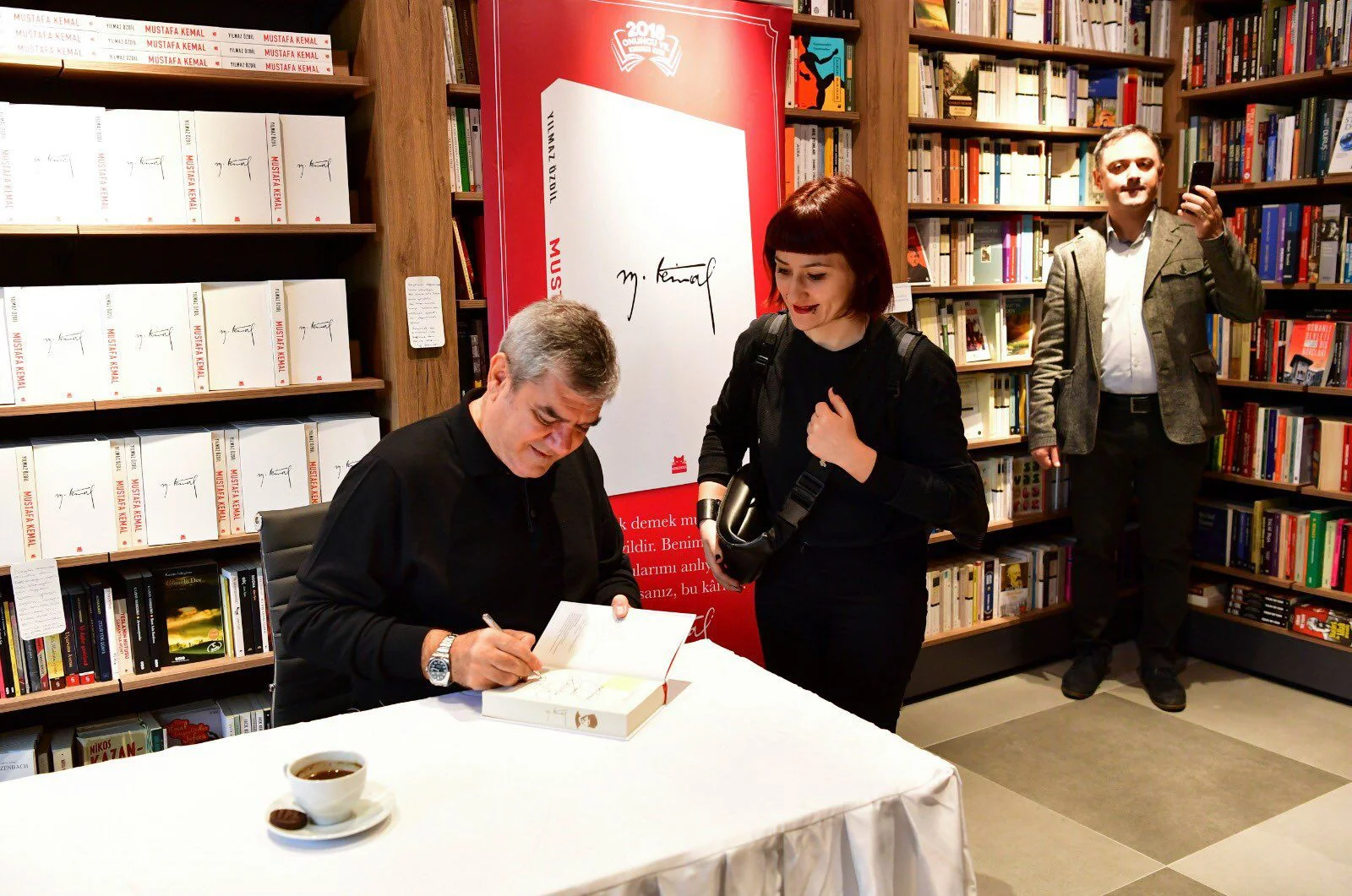 Yılmaz Özdil, Eskişehir’de imza günü düzenleyecek