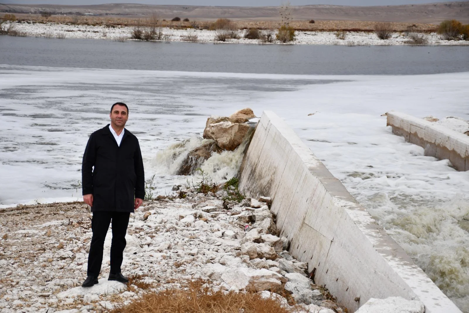 Eskişehir'de Porsuk Çayı’ndan Beylikova Barajı’na su pompalıyor