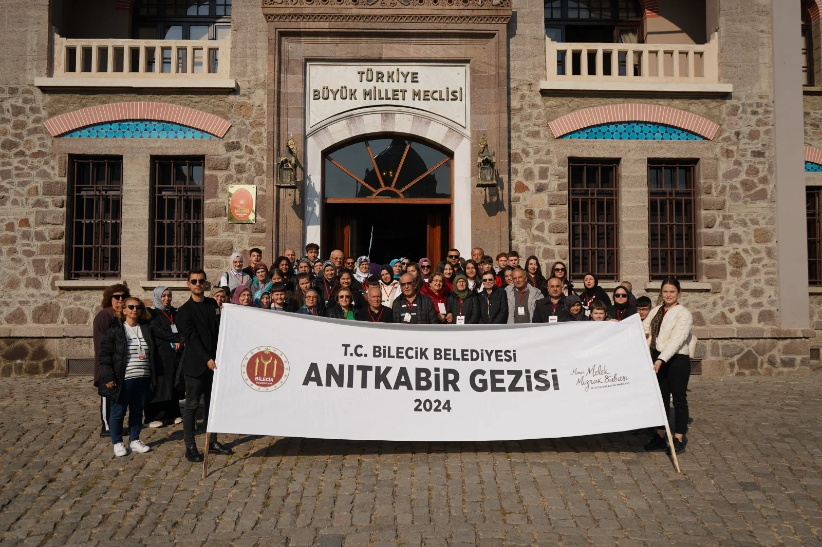  ANKARA GEZİSİNDE ANITKABİR İLE BİRİNCİ VE İKİNCİ MECLİSİ ZİYARET ETTİLER