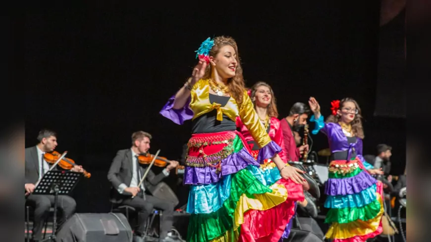 Çalgıcı Mektebi Roman Orkestrası’ndan muhteşem konser