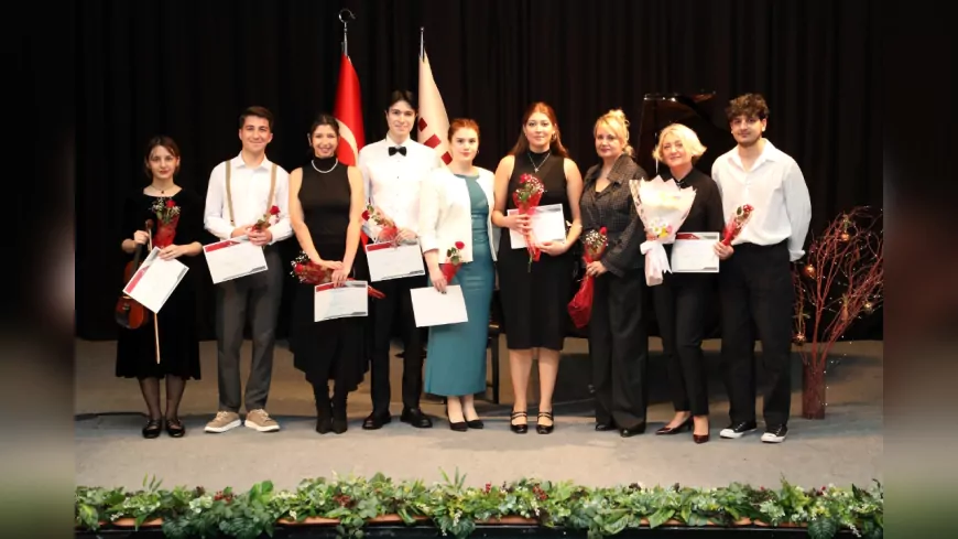 Eskişehir Teknik Üniversitesi’ndeki piyano ve keman öğrenci konseri büyüledi