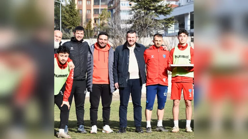 Karabük Belediye Başkanı Özkan Çetinkaya’dan Karabük İdmanyurdu’na Moral Ziyareti