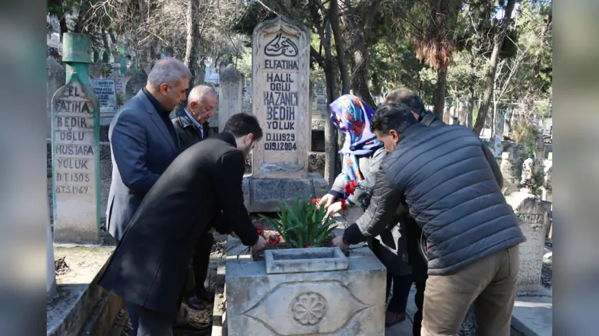 USTA GAZELHAN KAZANCI BEDİH VEFATININ 21. YIL DÖNÜMÜNDE KABRİ BAŞINDA ANILDI