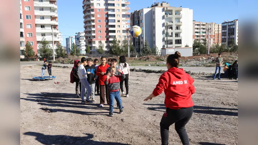 Aziziye Mahallesi’ndeki çocuklar eğlenceli bir gün geçirdi