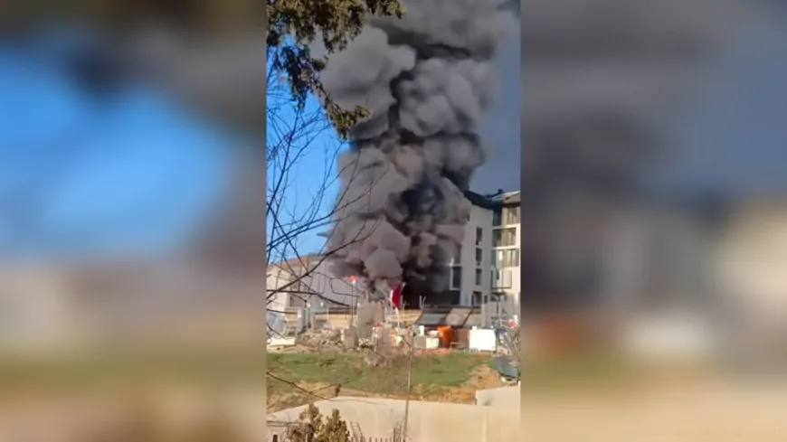 Üsküdar’da İşçi Konteynerlerinde Yangın: 3 Konteyner Küle Döndü