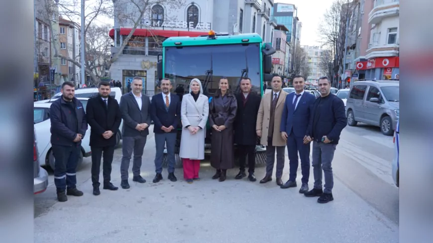 Belediye Başkanı Melek Mızrak Subaşı: "3 Adet Yol Temizlik Aracını Şehrimize Kazandırdık"