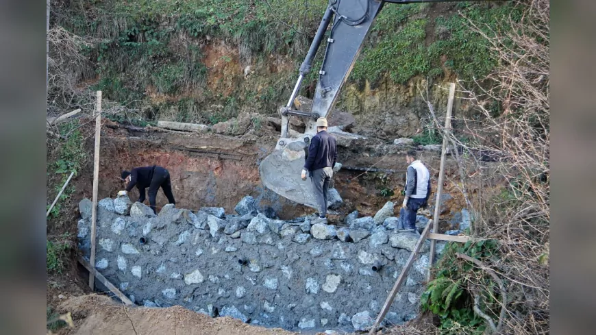 Giresun Belediyesi, Her Gün Farklı Mahalle ve Sokaklarda Alt ve Üst Yapı Çalışmalarını Sürdürüyor