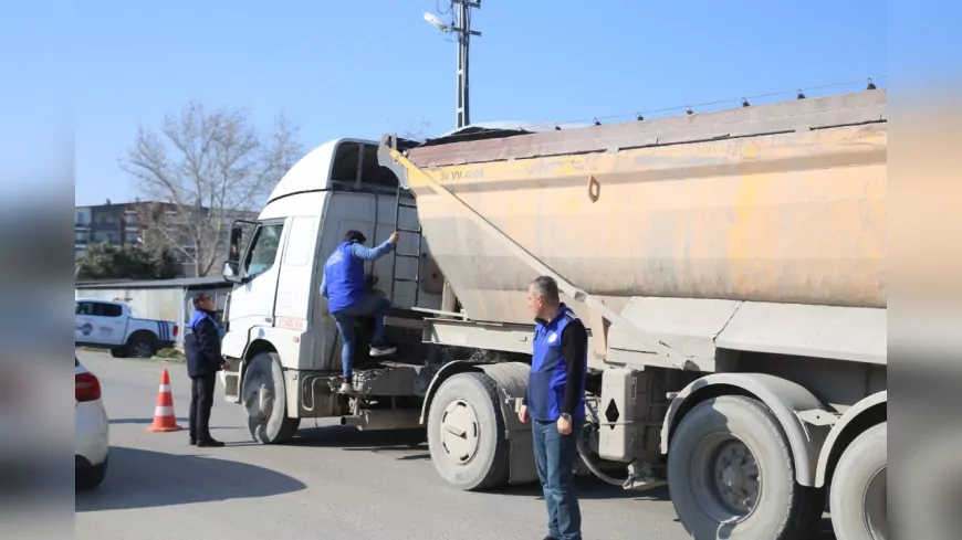 Hatay Büyükşehir Belediyesi, Dronla Toplu Ulaşım ve İş Makinesi Denetimi Gerçekleştiriyor