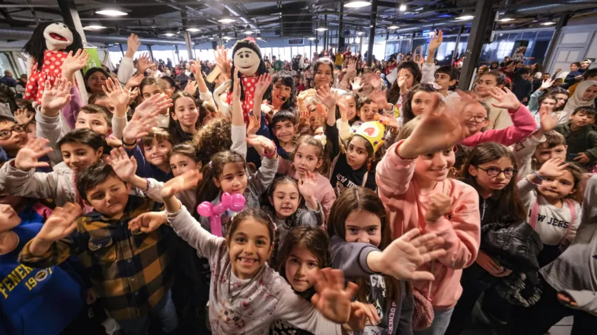 Kocaeli Bilim Merkezi’nde Çocuklar Kukla Marmelat’a Bayıldı!