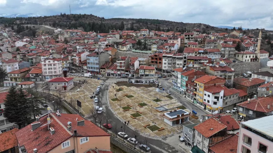 BAŞKAN ALTAY: “DOĞANHİSAR MEYDAN DÜZENLEME ÇALIŞMAMIZ HAYIRLI OLSUN”