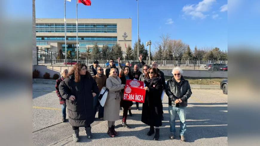 Hayvan Hakları Savunucuları, Yeni Düzenlemeye Karşı 70 Bin İmzayı AYM'ye Teslim Etti