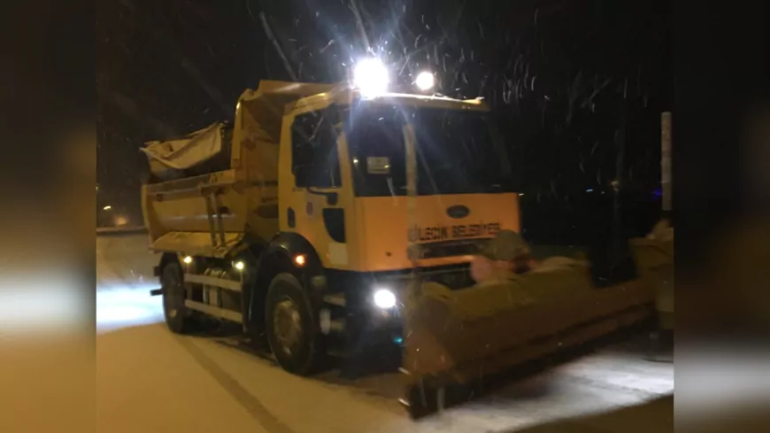 Bilecik Belediyesi Ekipleri Gece Boyunca Teyakkuzdaydı