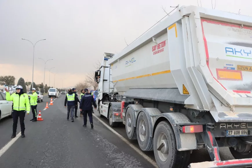 Şanlıurfa’da Trafik Güvenliği İçin Hafriyat Araçları Denetlendi