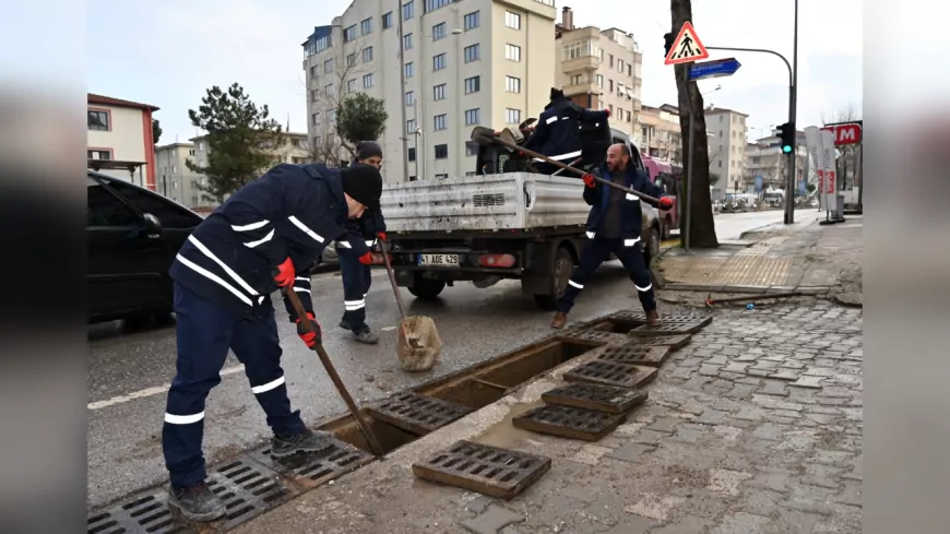 Yalova Belediyesi Mazgal Temizlik Çalışmalarına Devam Ediyor