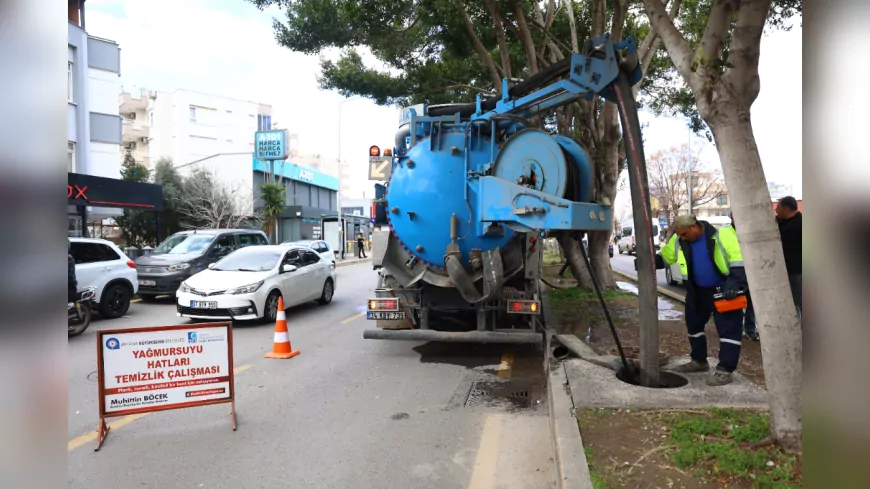 ASAT, Antalya'da 150 Km Uzunluğundaki Yağmur Suyu Hatlarını Temizliyor