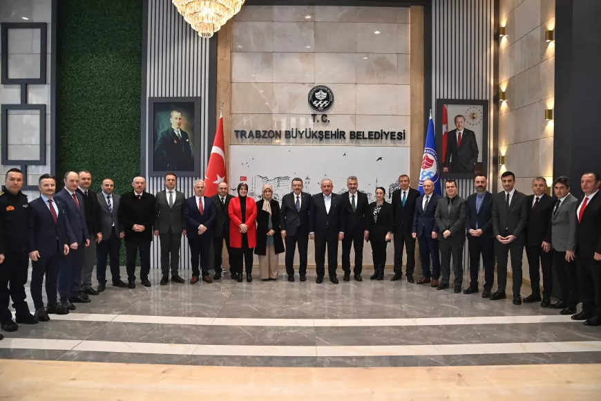 Önceki Dönem TBMM Başkanı Şentop, Trabzon Büyükşehir Belediyesi’ni Ziyaret Etti