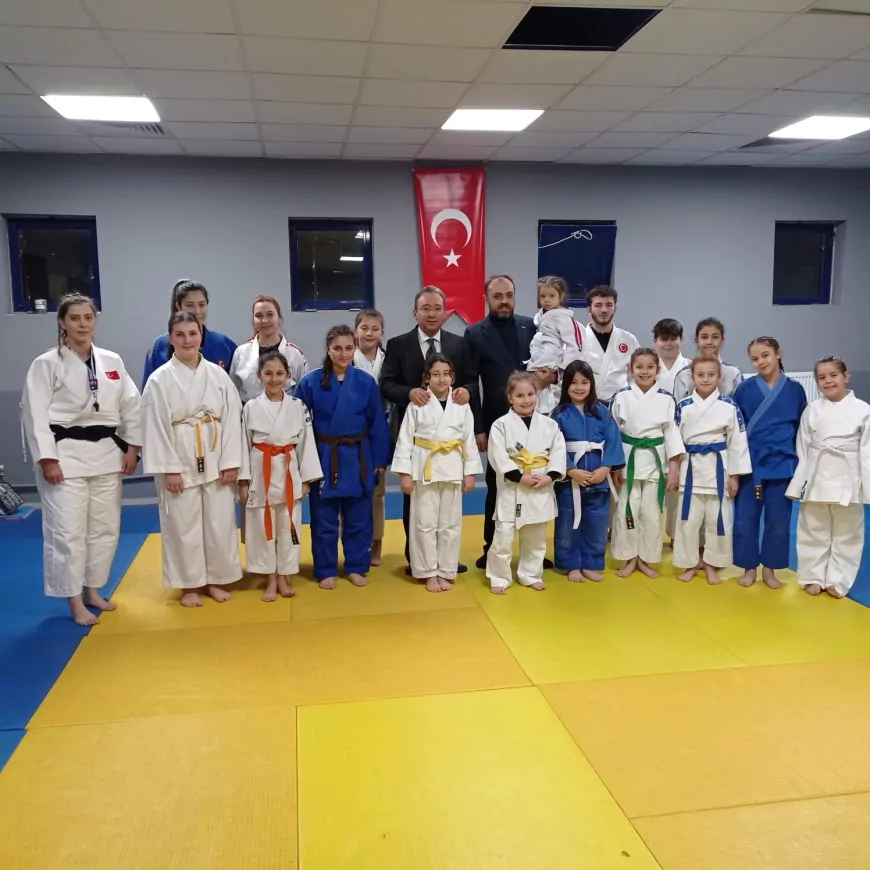 Enes Zengin’den Judo Takımına Ziyaret: “Her Zaman Yanınızdayız”