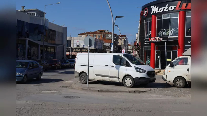 Her Köşe Başında Aynı Hatırlatmayı Yapıyorlar: Bu Şehir Hepimizin