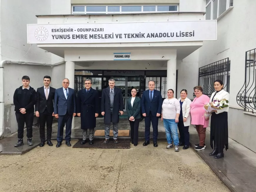 Türkiye’de Bir İlk Eskişehir’de Öğrenciler İçin Ücretsiz Öğle Yemeği Uygulaması Başladı