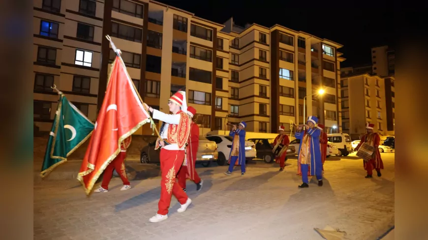 Nevşehir’de Mehteranlı Sahur Geleneği Devam Ediyor