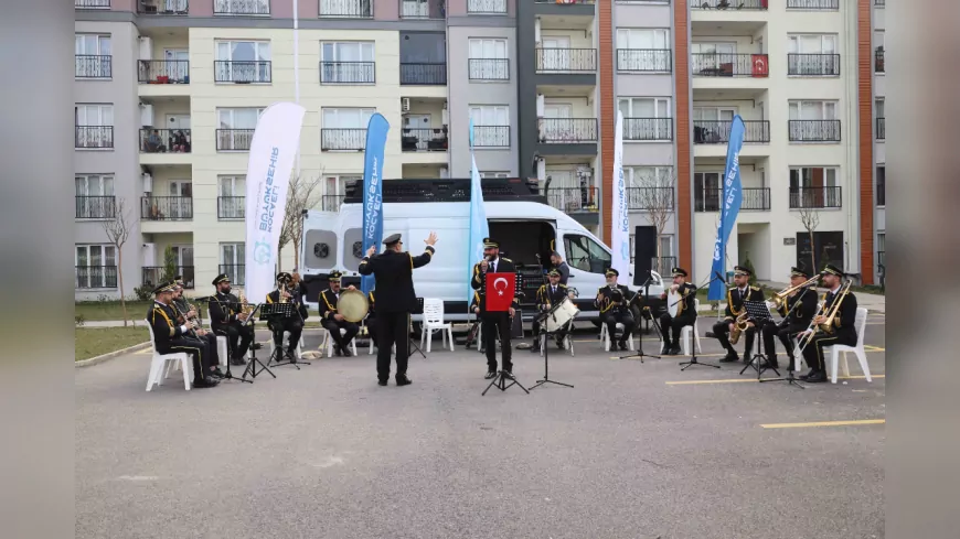 Büyükşehir Belediyesi Bando Takımı, Sağlıkkent Sitesi Sakinlerine Ramazan’a Özel Konser Verdi