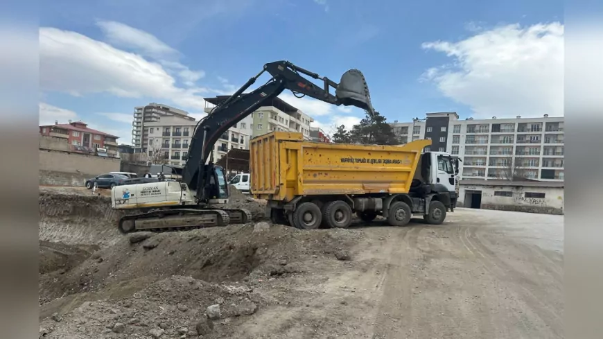 Van Büyükşehir Belediyesi Kaçak Hafriyat Dökümüne Göz Açtırmıyor