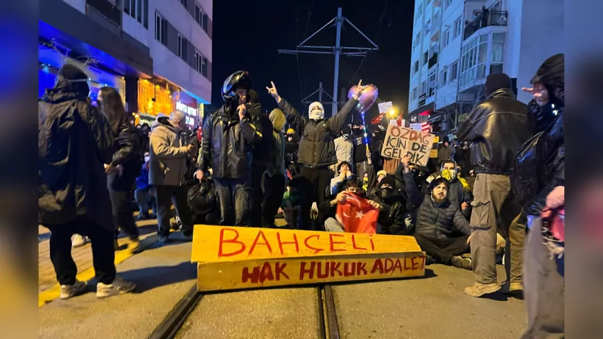 Eskişehir’de İmamoğlu Protestosunda Arbede Çıktı